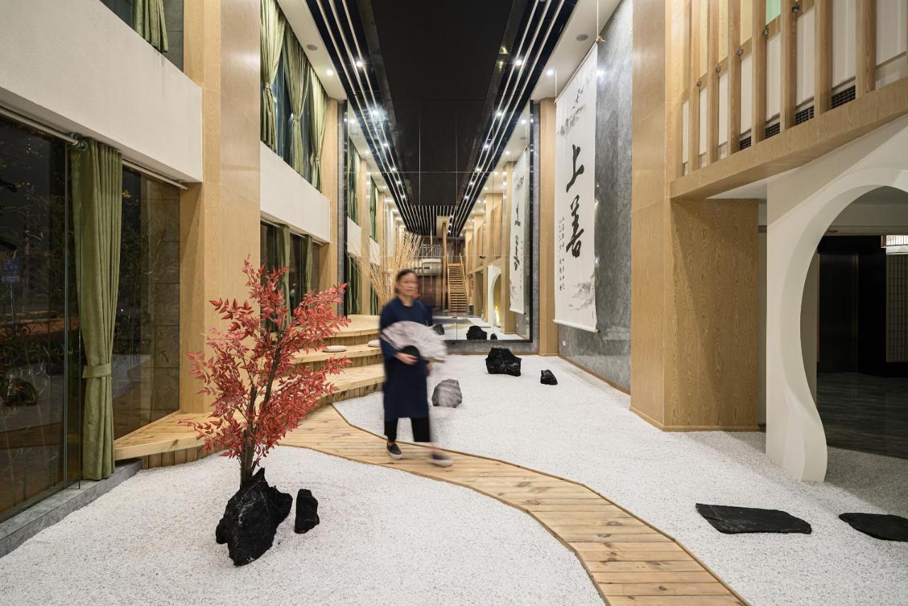 乐山上善居养心禅景酒店 Shangshan Zen Hotel Le-šan Exteriér fotografie